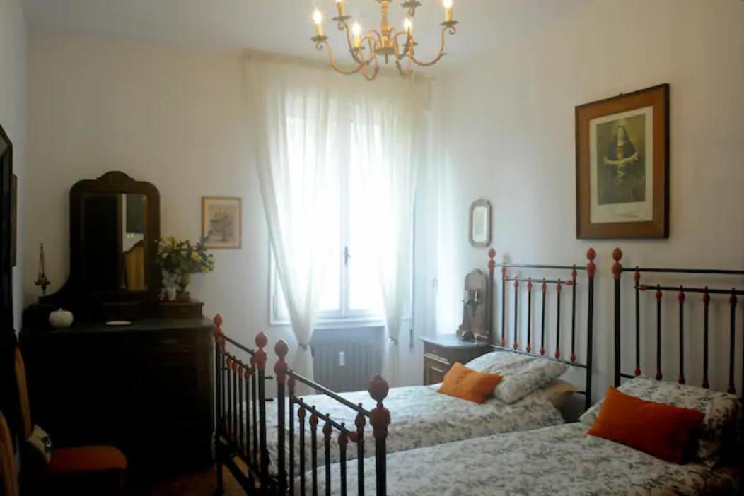 Charming Flat With Terrace Over The Canal Apartment Venice Exterior photo